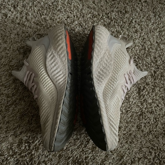 Adidas AlphaBoost in Orchid Tint Size 7.5 - Picture 8 of 14